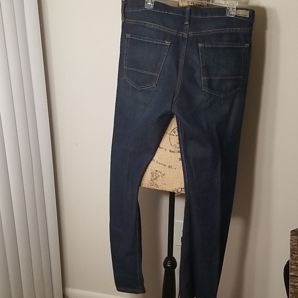 Men's Nauticus Blue Jeans - Picture 2 of 5